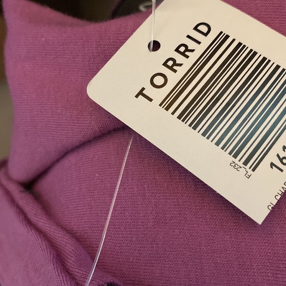 LAST 1 - NEW torrid Wonder Woman graphic top - Picture 9 of 12